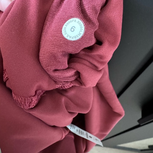 Lululemon Wunder Train Leggings 25” - Picture 4 of 5